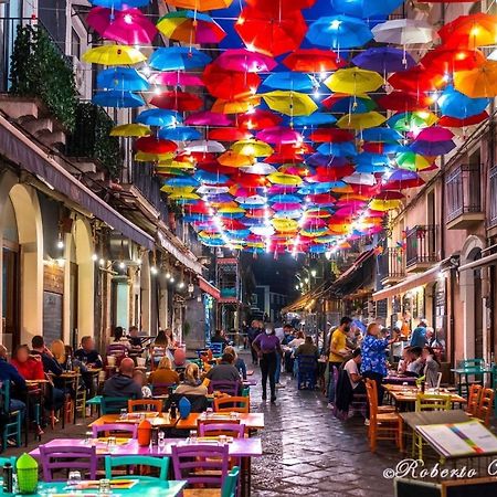 The Civita Apt Town Center Catania Bagian luar foto