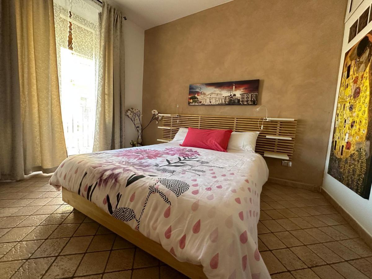 The Civita Apt Town Center Catania Bagian luar foto